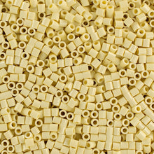 1,000 Perler Beads - Creme